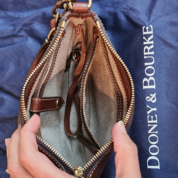 Dooney & Bourke cognac leather purse - Picture 3 of 3